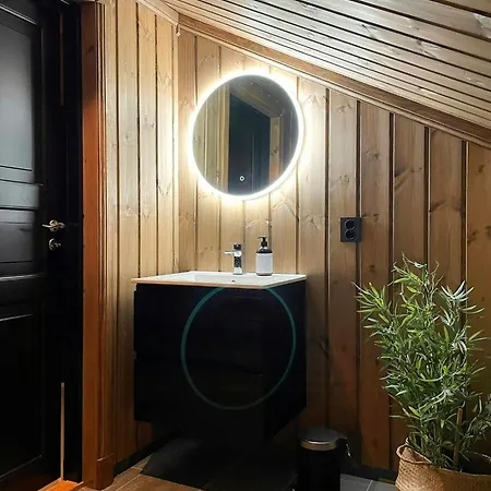 Cozy With Sauna In Nyaraló Flå